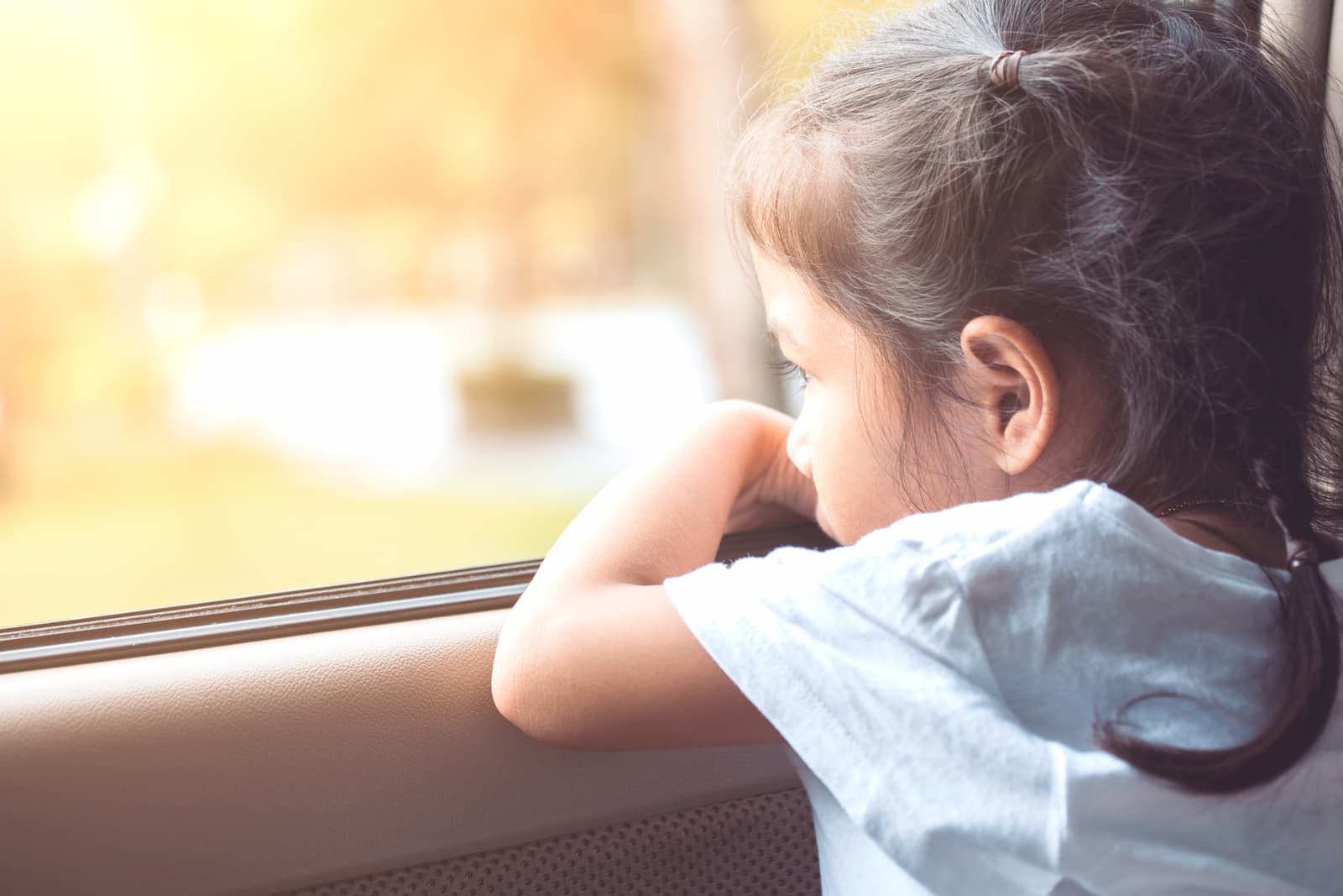 Public cautioned against leaving children alone in hot cars | Qatar Living